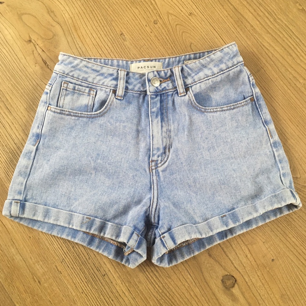 Pacsun mom denim shorts size 25